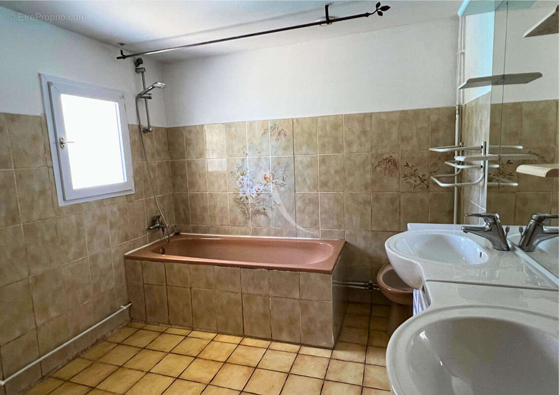 Maison à BOUIN