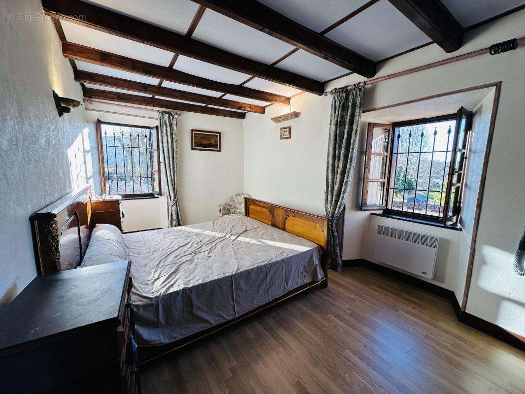 Maison à PRAT-BONREPAUX