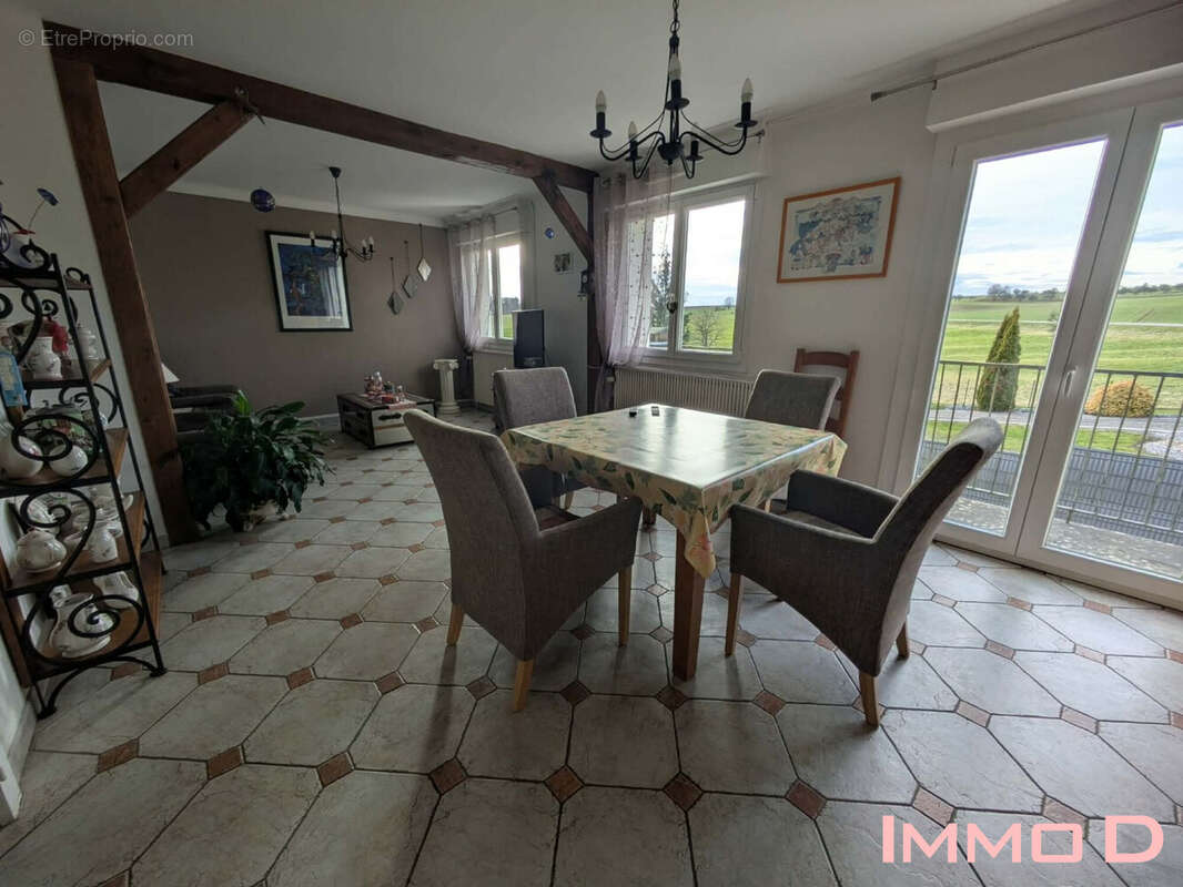 Maison à HADIGNY-LES-VERRIERES