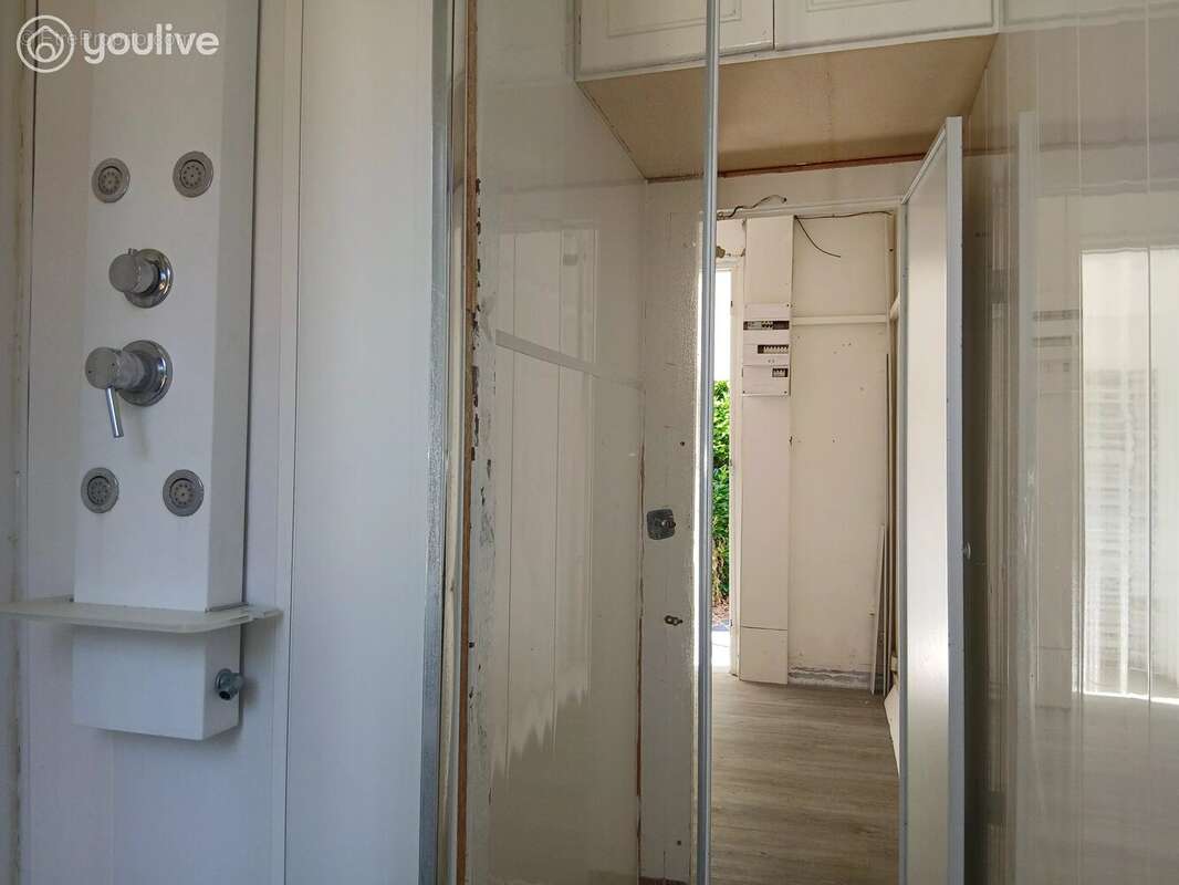 Une maison familiale aux beaux volumes dont T2 indépendant et terrain de plus de 1 100 m² - photo 14