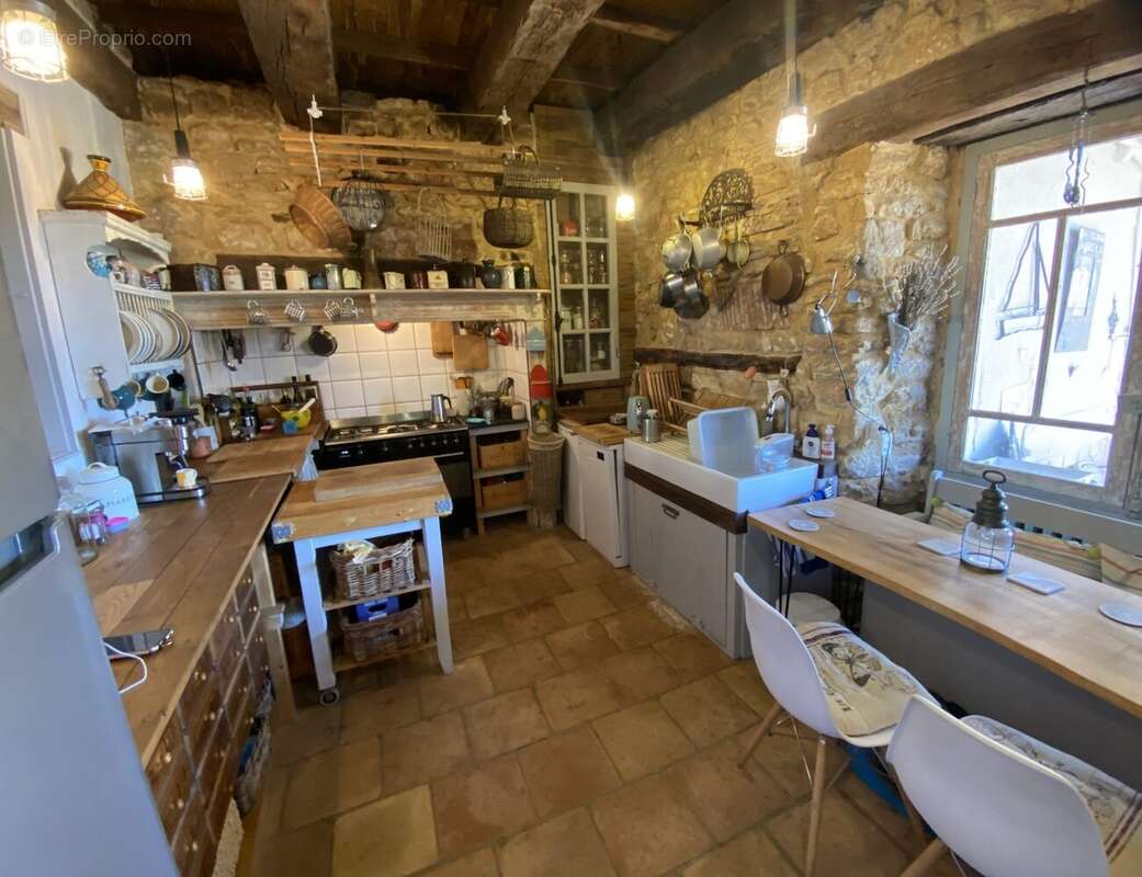 Maison à SALLES-DE-BELVES