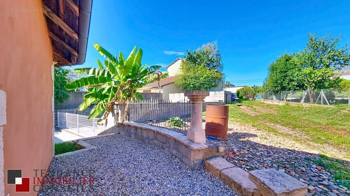 Maison à SAINT-ETIENNE-DES-OULLIERES