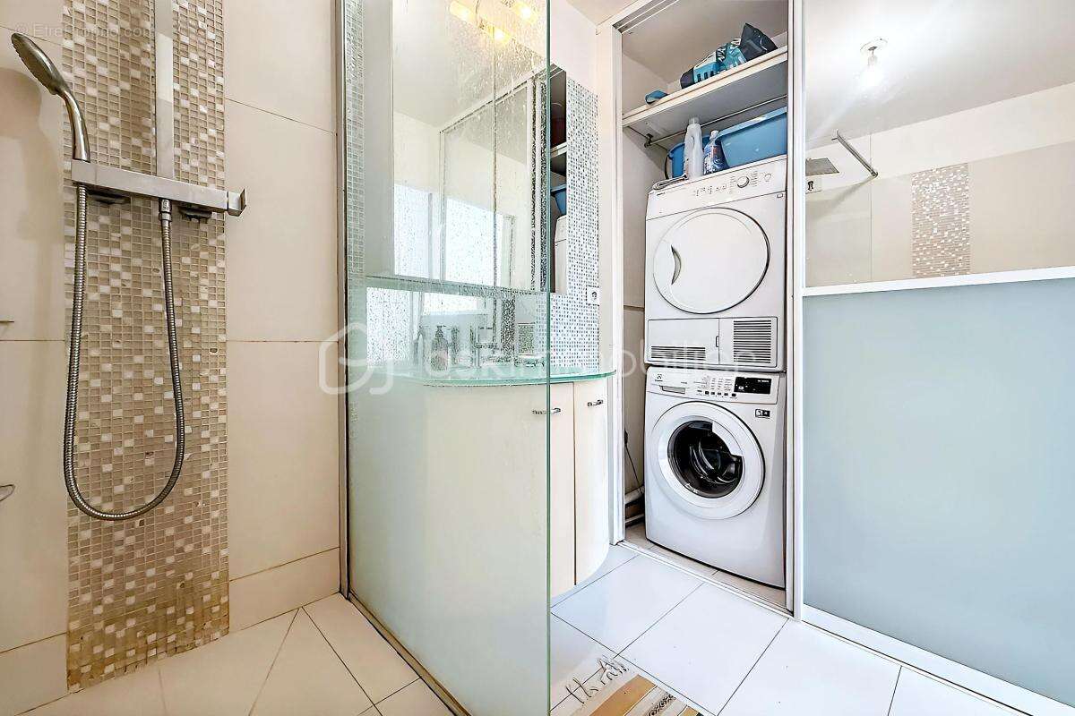 Appartement à PARIS-19E
