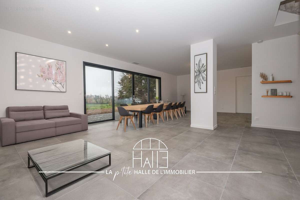 Maison à SAINT-JUST-LE-MARTEL