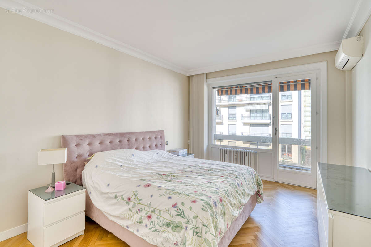 Appartement T4 traversant climatisé et terrasses - photo 8