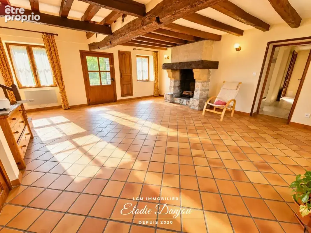 Longère de caractère – 150 m² – 4 chambres + bureau – Jardin arboré et clos de 1 300 m² – Proche Châteaudun - photo 6