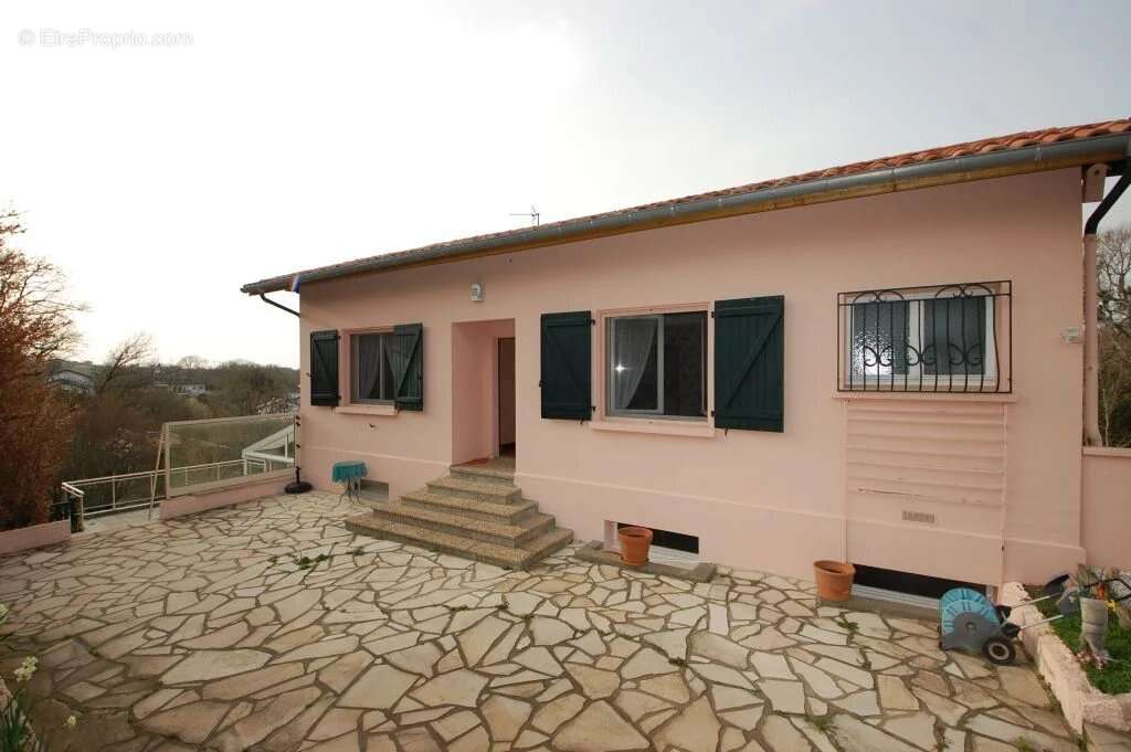 Maison à URCUIT