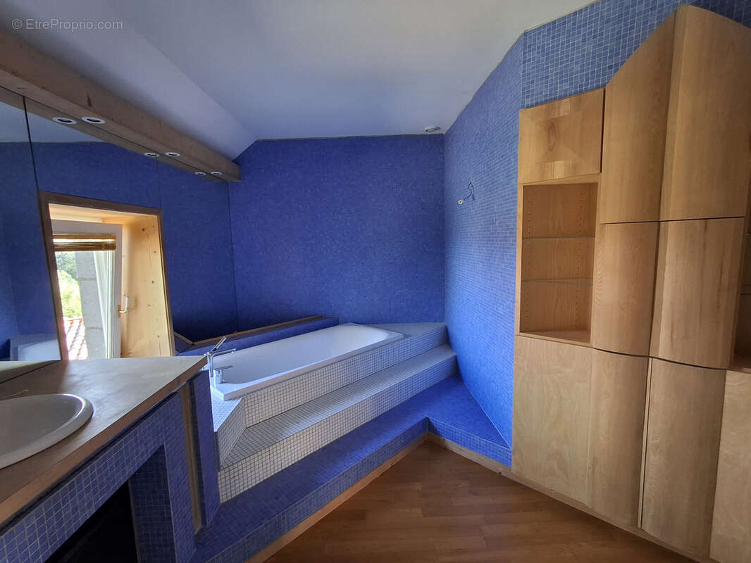 Maison à CHATELGUYON