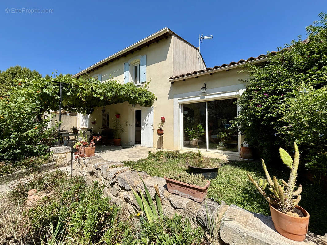 Maison 120 m² à Arles  - photo 15