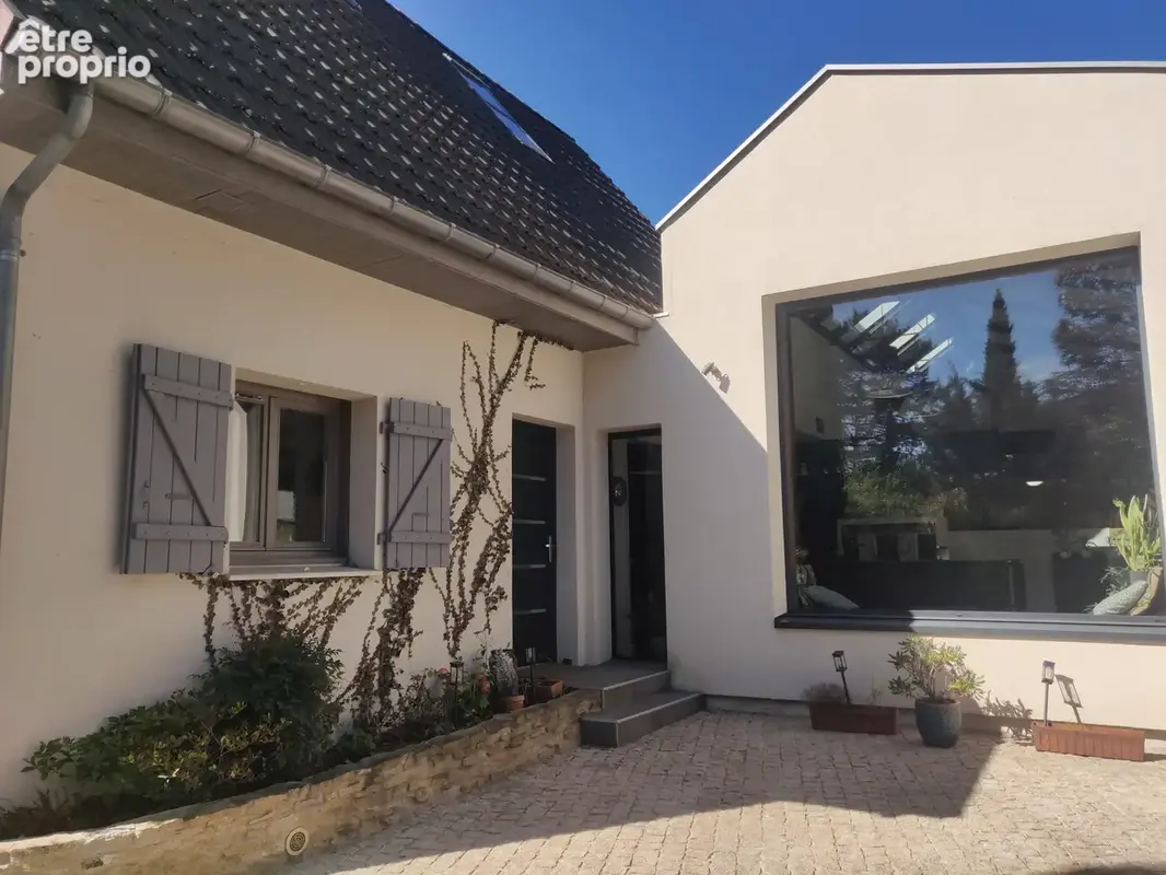 Crépieux limite Caluire belle maison familiale au calme d'une impasse - photo 2