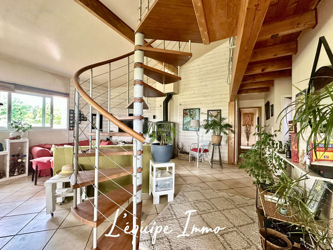 Maison T4 bis avec vue Pyrénées, sous-sol et jardin - photo 5