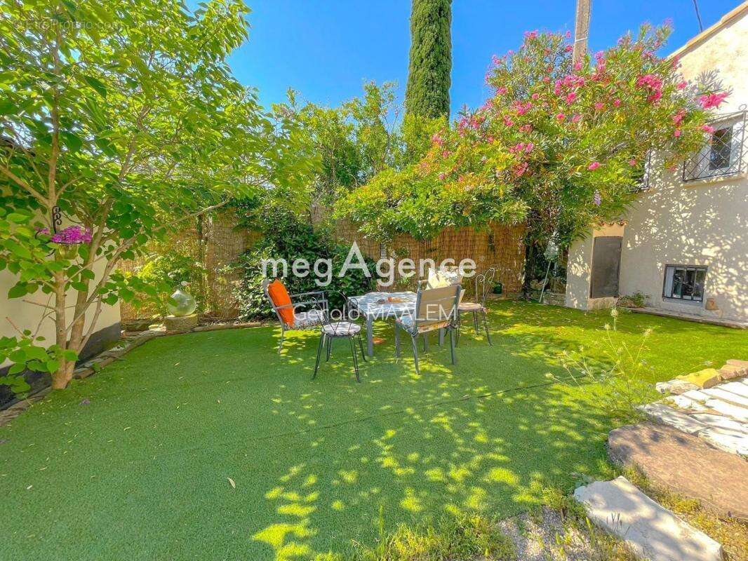 Maison à ROQUEBRUNE-SUR-ARGENS