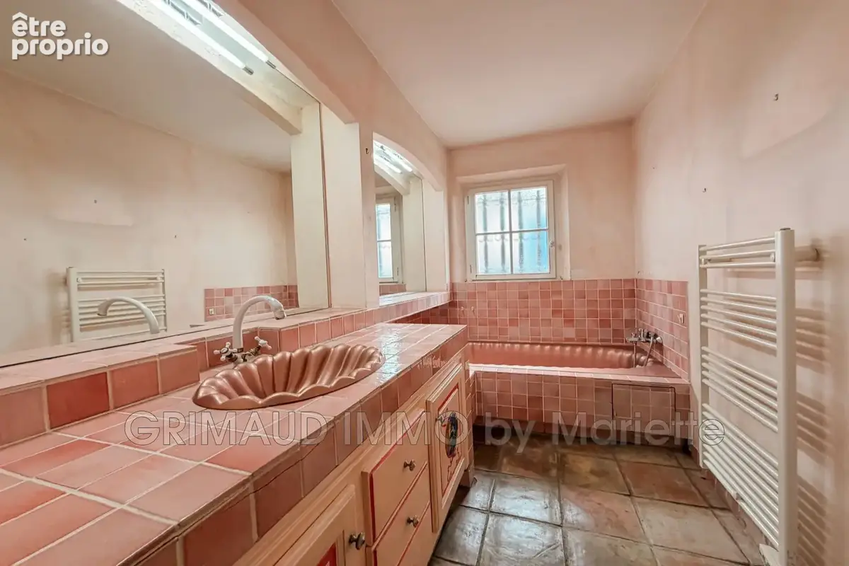 Maison 7 pièces 231 m² à vendre à Cogolin (83310) - photo 8
