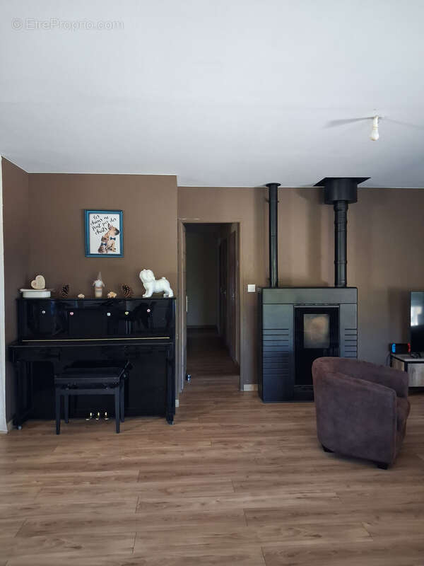 Maison de plain-pied - 4 ch - SASSAY - photo 6
