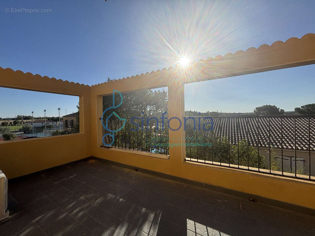 Maison à GALLARGUES-LE-MONTUEUX