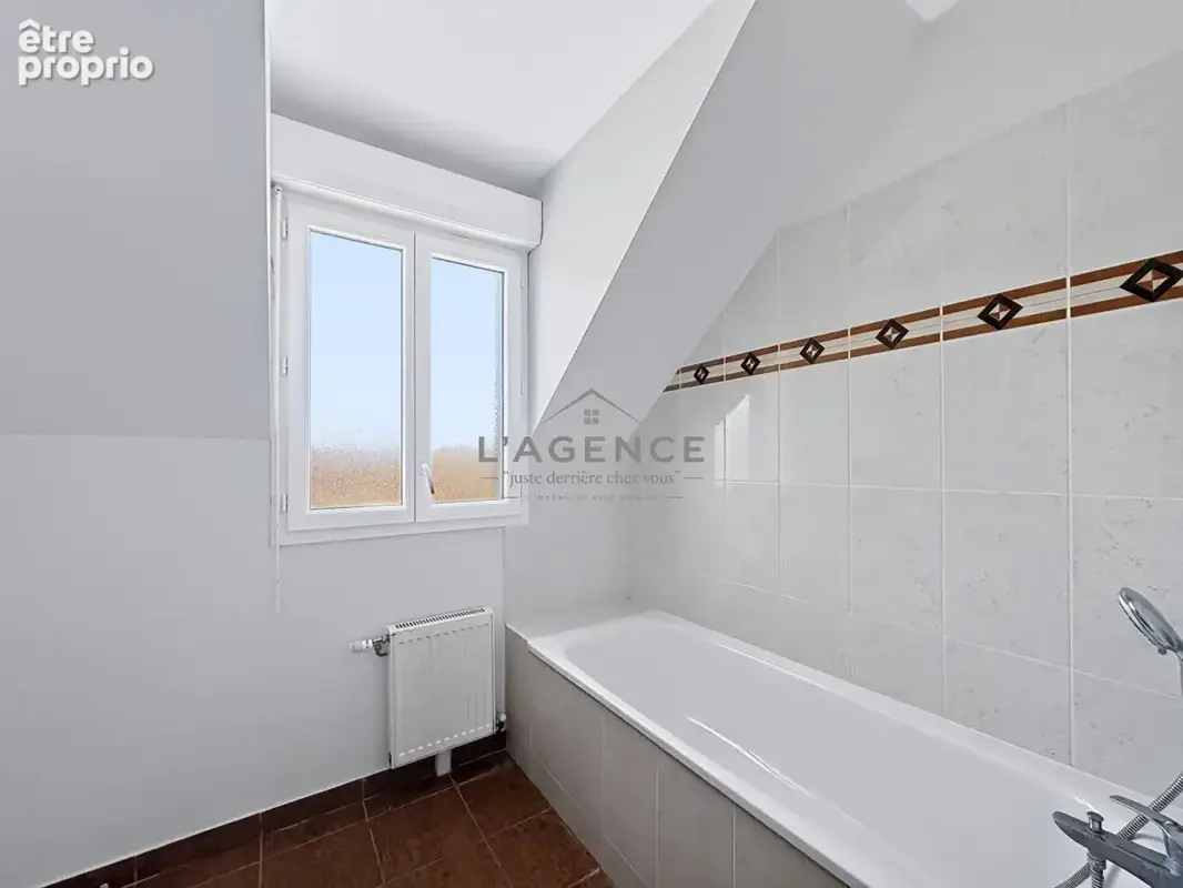 Maison avec sous-sol total et garage double à Frépillon 6 pièce(s) 128.1 m2 - photo 13