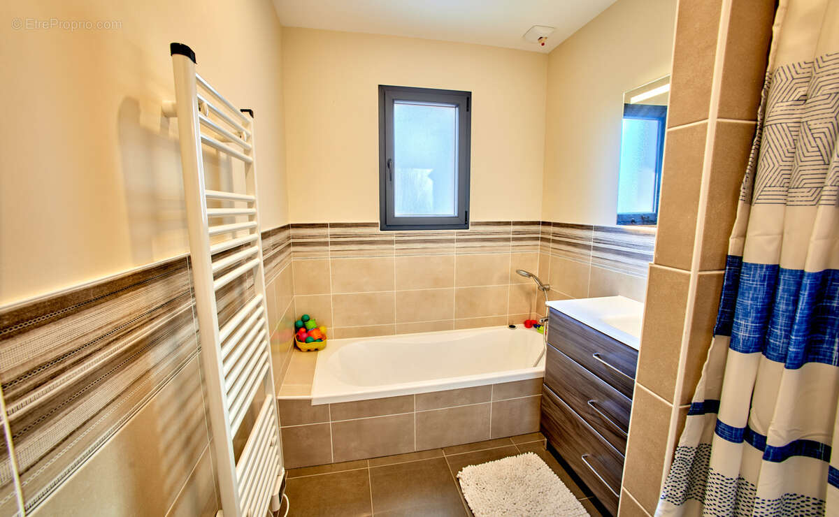 Maison à BELIN-BELIET