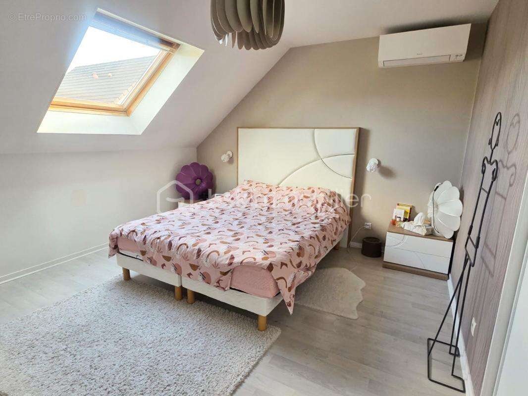 Maison à ROISSY-EN-BRIE