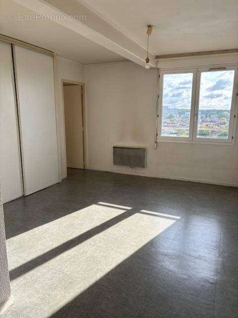   - Appartement à TOULOUSE