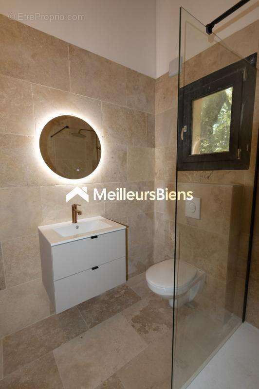 Maison à ROQUEBRUNE-SUR-ARGENS