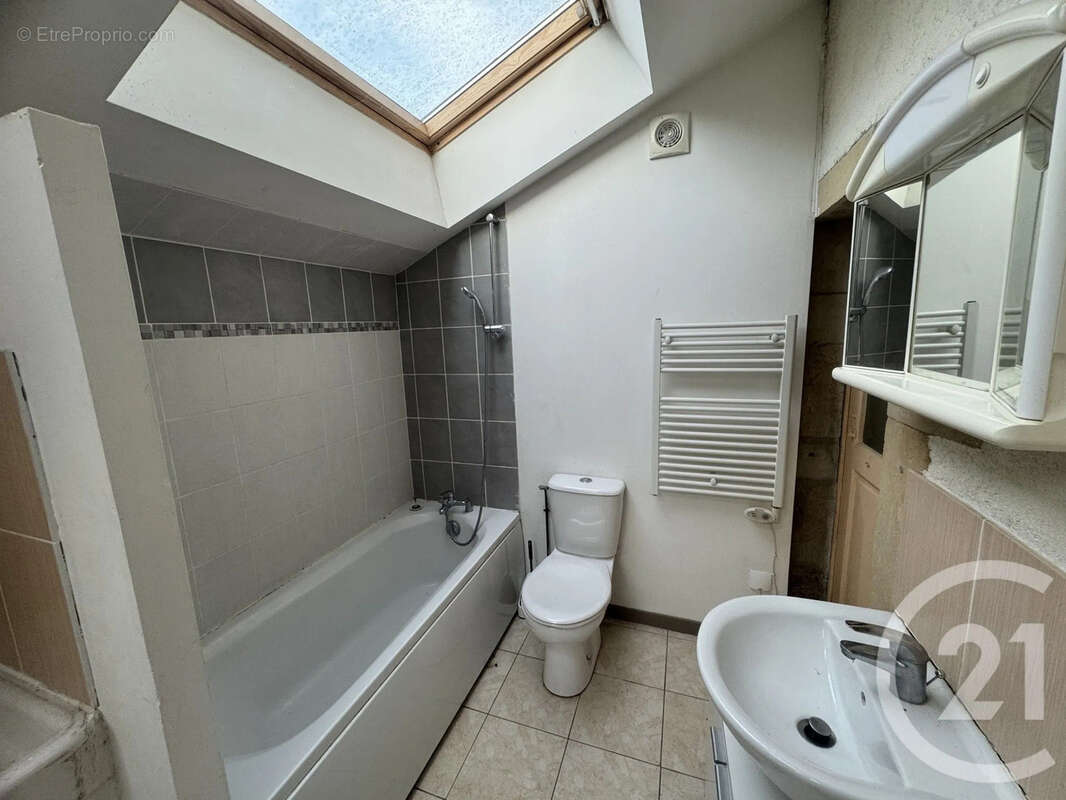 Maison à FLEZ-CUZY