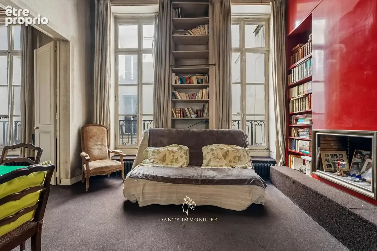 Appartement à rénover _ Rue Guénégaud - photo 2