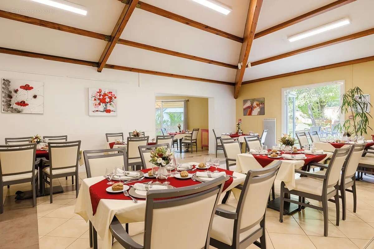INVESTISSEMENT LOCATIF  LOULAY  Résidence EHPAD Les Jardins de Loulay  7 % de rentabilité - photo 6