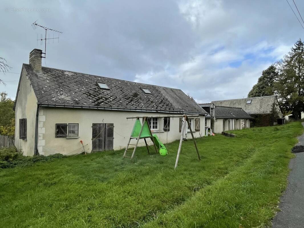 Maison à MARCILLY-SUR-MAULNE