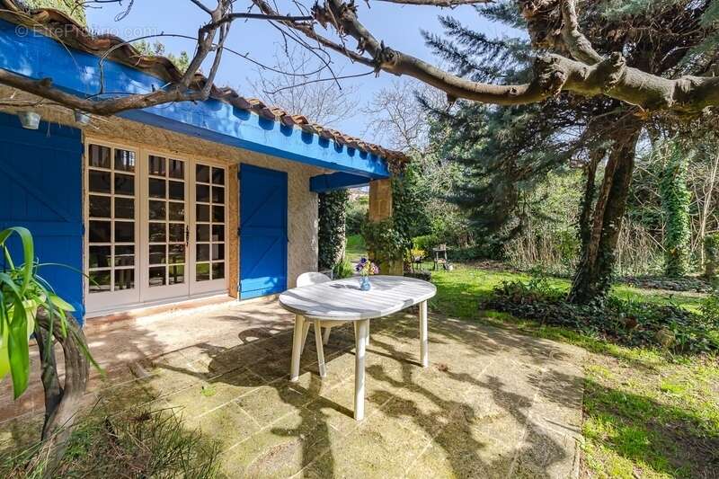 Maison à vendre 5 pièces AIX EN PROVENCE (13) de 150m², terrain de 1630m² piscineable. Garage + espace stationnement. Résidence  - photo 25