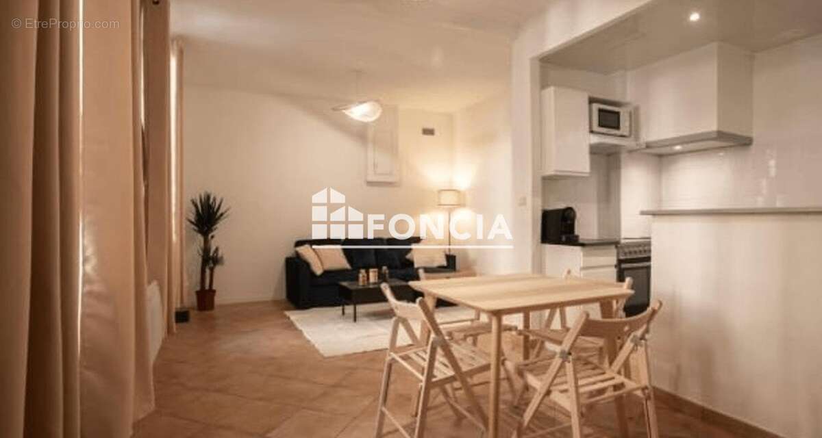 Appartement à MARSEILLE-6E