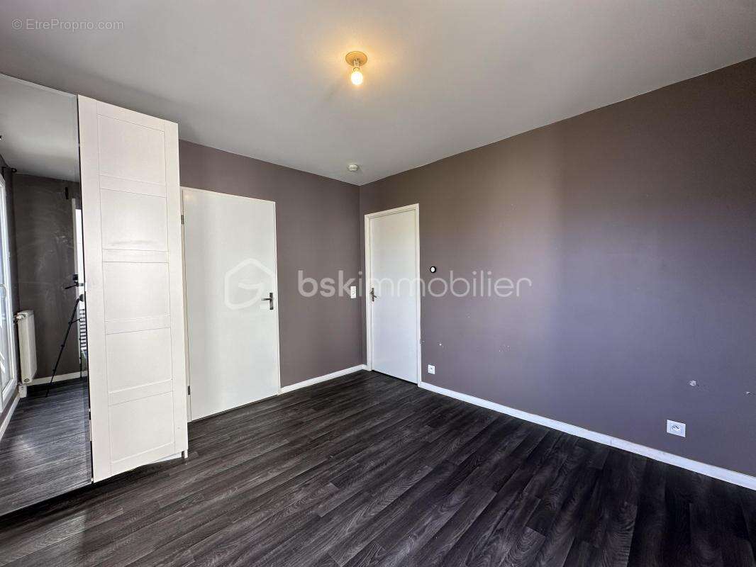 Appartement à FLEURY-MEROGIS