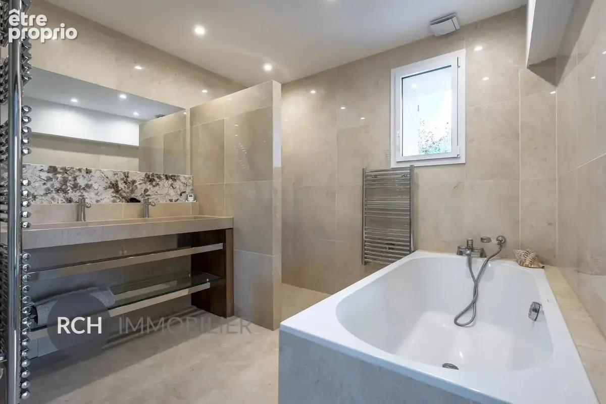 Secteur Montfort-l'Amaury - Superbe chaumière entièrement rénovée avec maison d'amis, piscine et tennis - photo 10