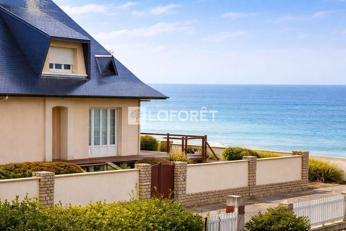 Maison à HERMANVILLE-SUR-MER