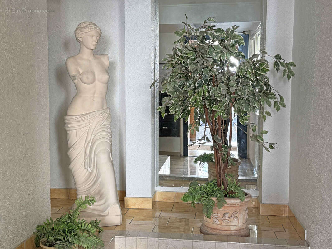 Appartement à VENCE