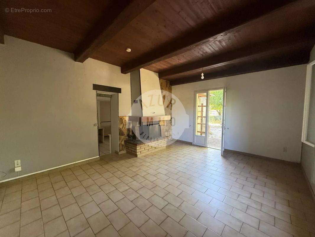 Maison T5 113 m² : T3 + T2 sur 800m2 de terrain - photo 5