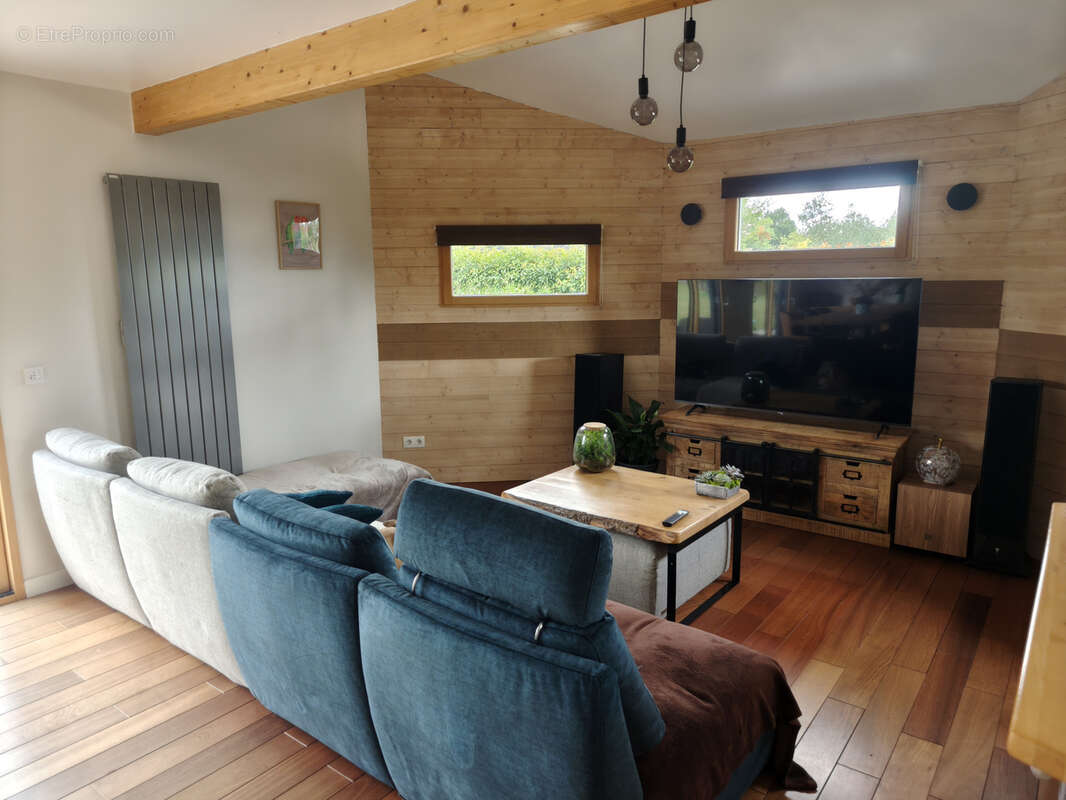 Maison à SAINT-PIERRE-SUR-DIVES