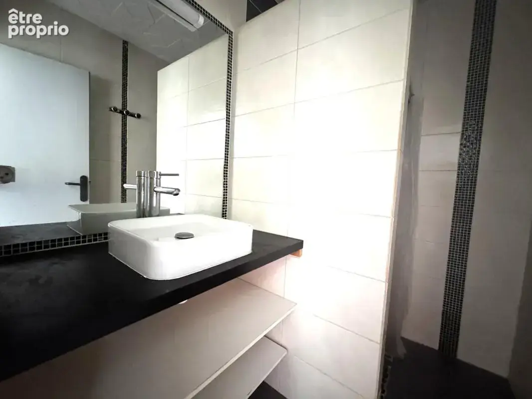 Appartement T3 avec Terrasse et cave - photo 7