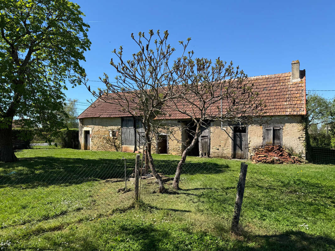 Maison à FOUGEROLLES