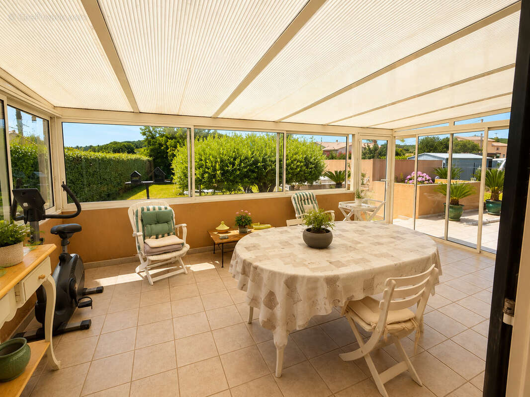 Maison à BORMES-LES-MIMOSAS