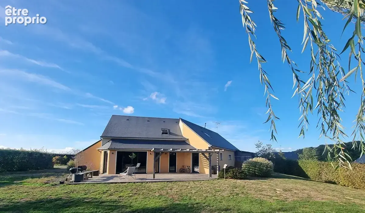 Maison Isigny Le Buat de 135 m2 - photo 1