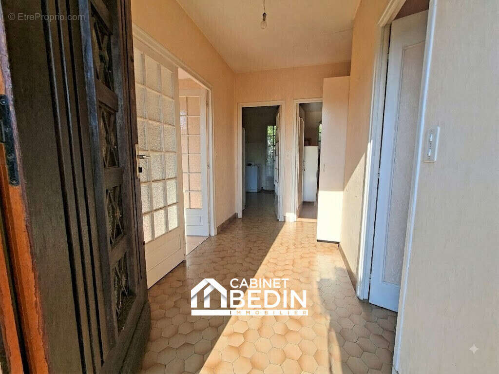 Maison 163 m² à Artigues-Pres-Bordeaux  - photo 3