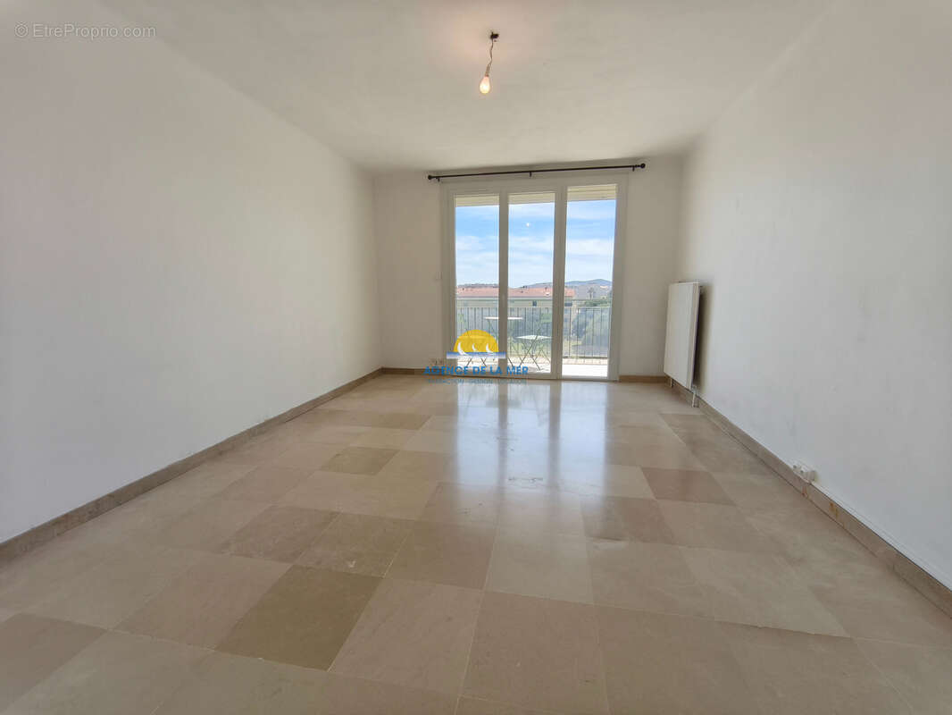 Appartement à FREJUS