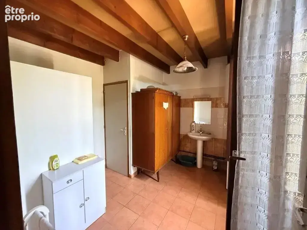 St yzan de soudiac maison a renover - photo 5