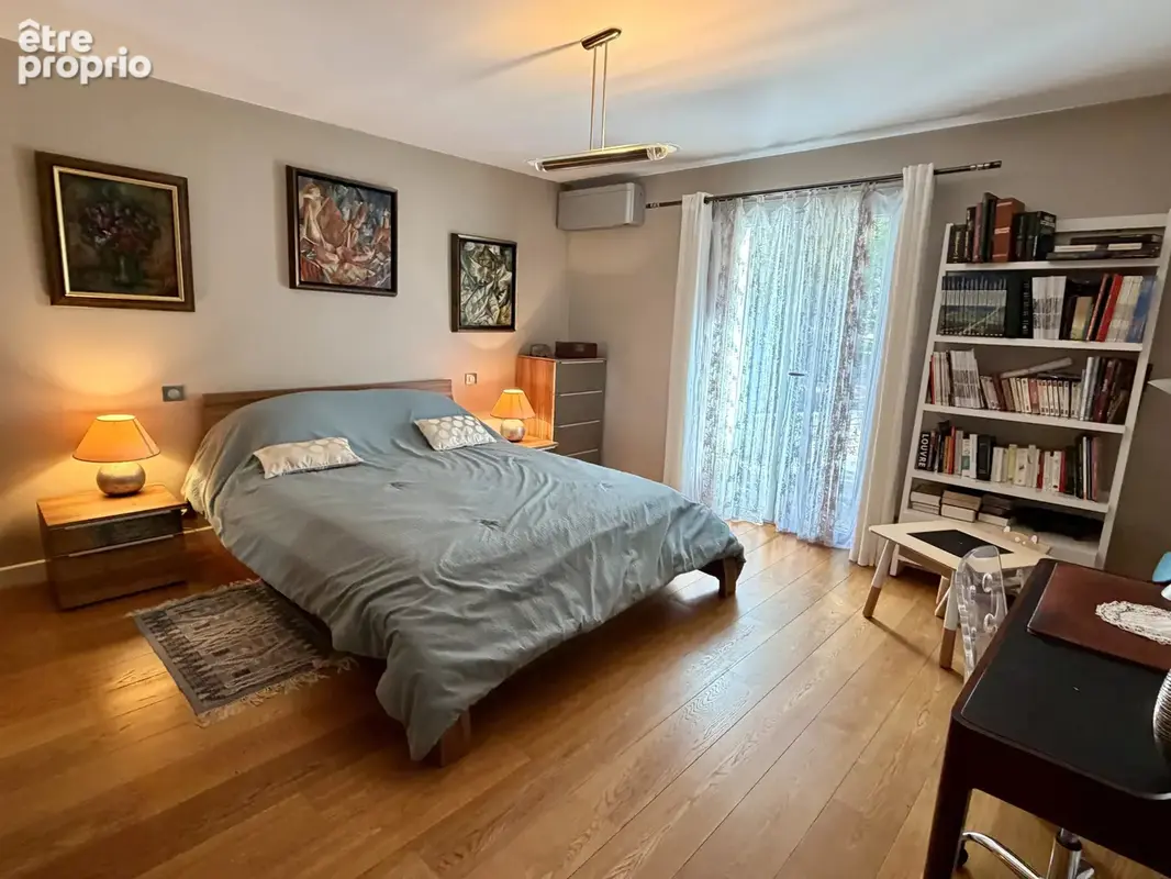 Élégante propriété avec villa principale, mazet en pierres et piscine - photo 50
