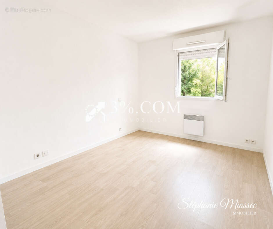 Appartement T2 de 40,93 m2   Balcon sud   Parking - photo 6