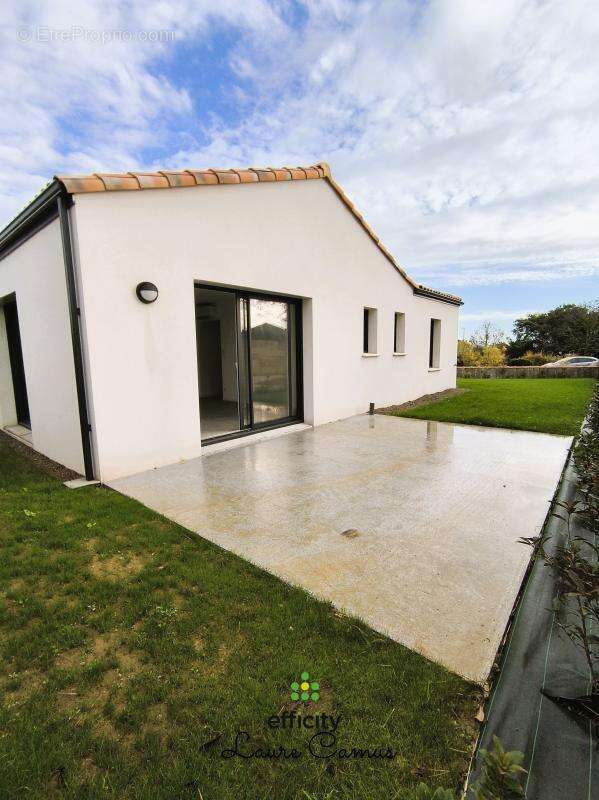 Maison à TALMONT-SAINT-HILAIRE