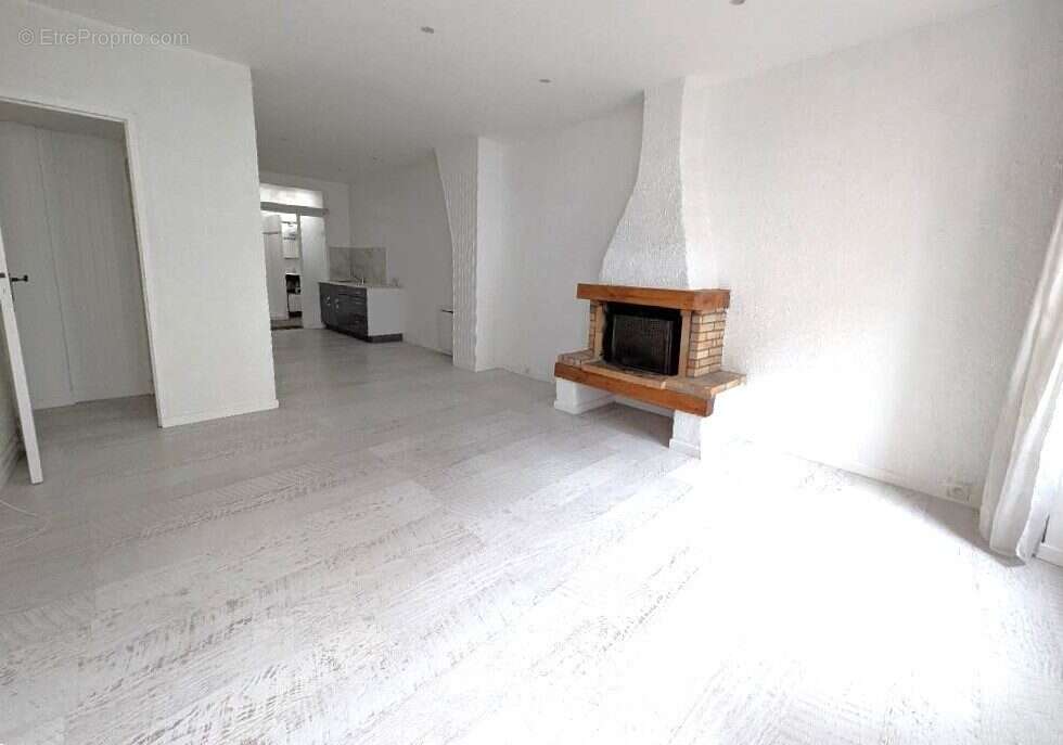 Appartement à PARIS-19E