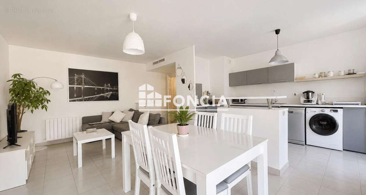Appartement à VOURLES