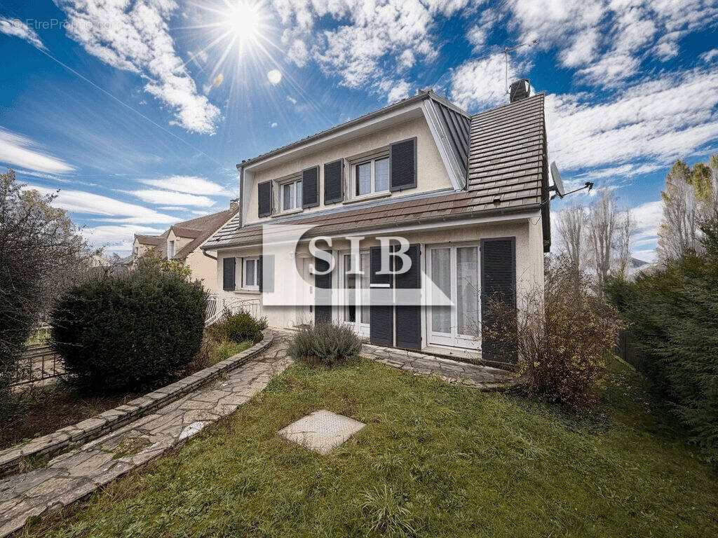 Maison à LONGPONT-SUR-ORGE