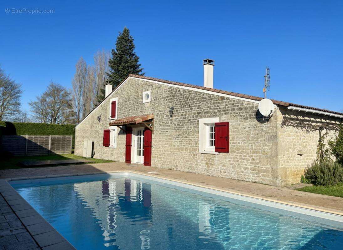 Maison à SAINT-MARTIAL